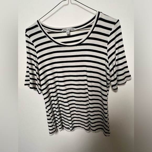 GREEN ENVELOPE BLACK AND WHITE STRIPPED SMALL SHIRT SIZE M - Picture 1 of 6
